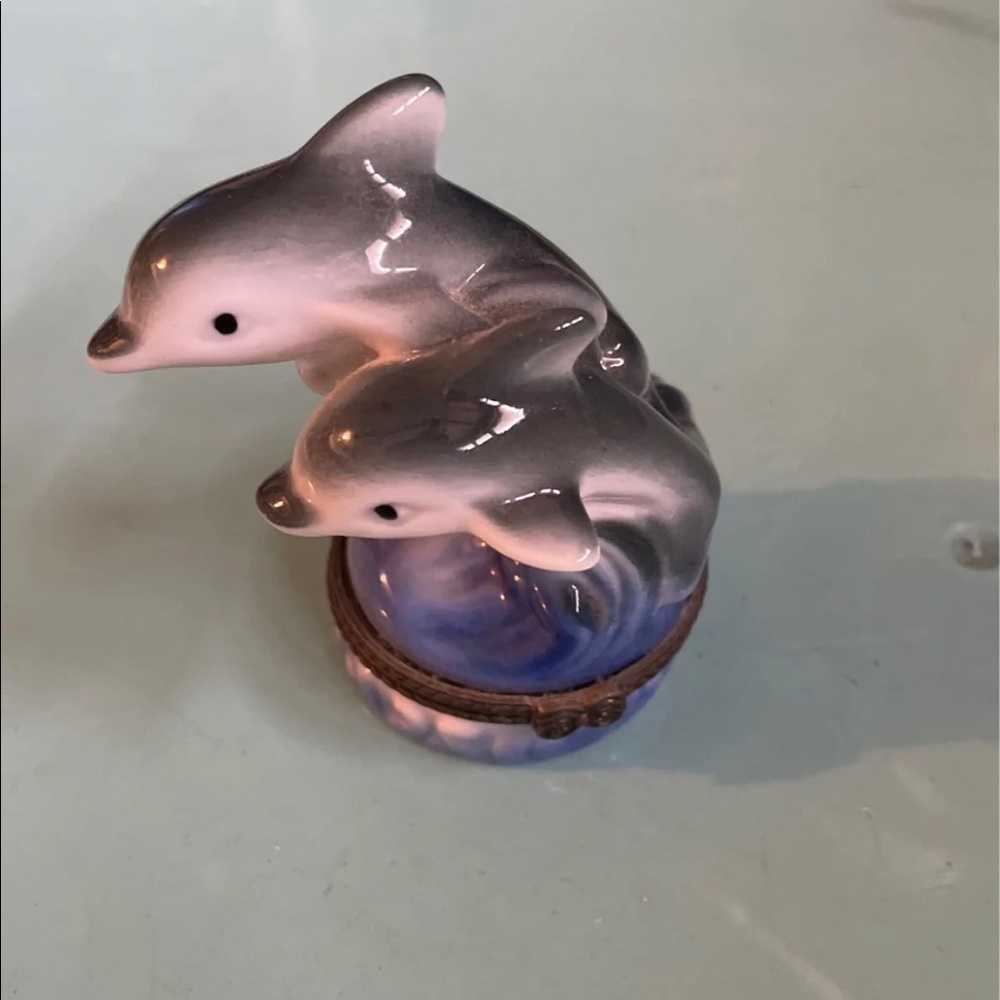 Miniature Dolphin Statue Hideaway